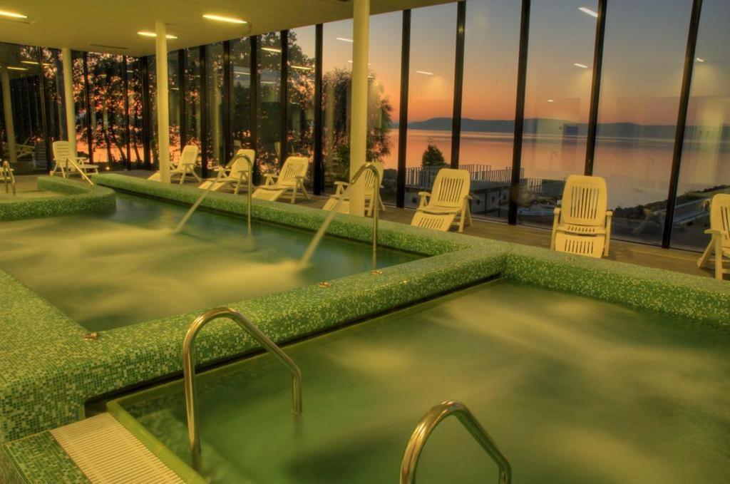 Butique Apartman Grand Balatonlelle Buitenkant foto