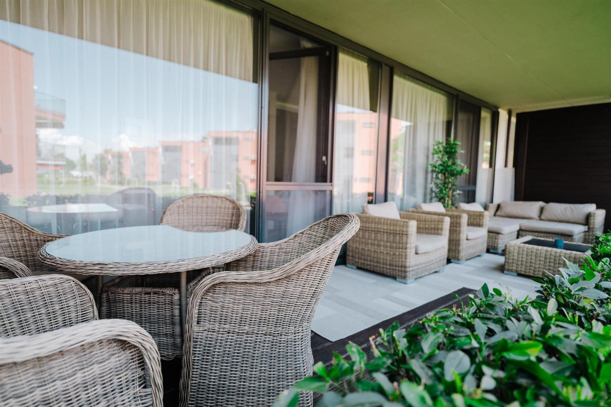 Butique Apartman Grand Balatonlelle Buitenkant foto