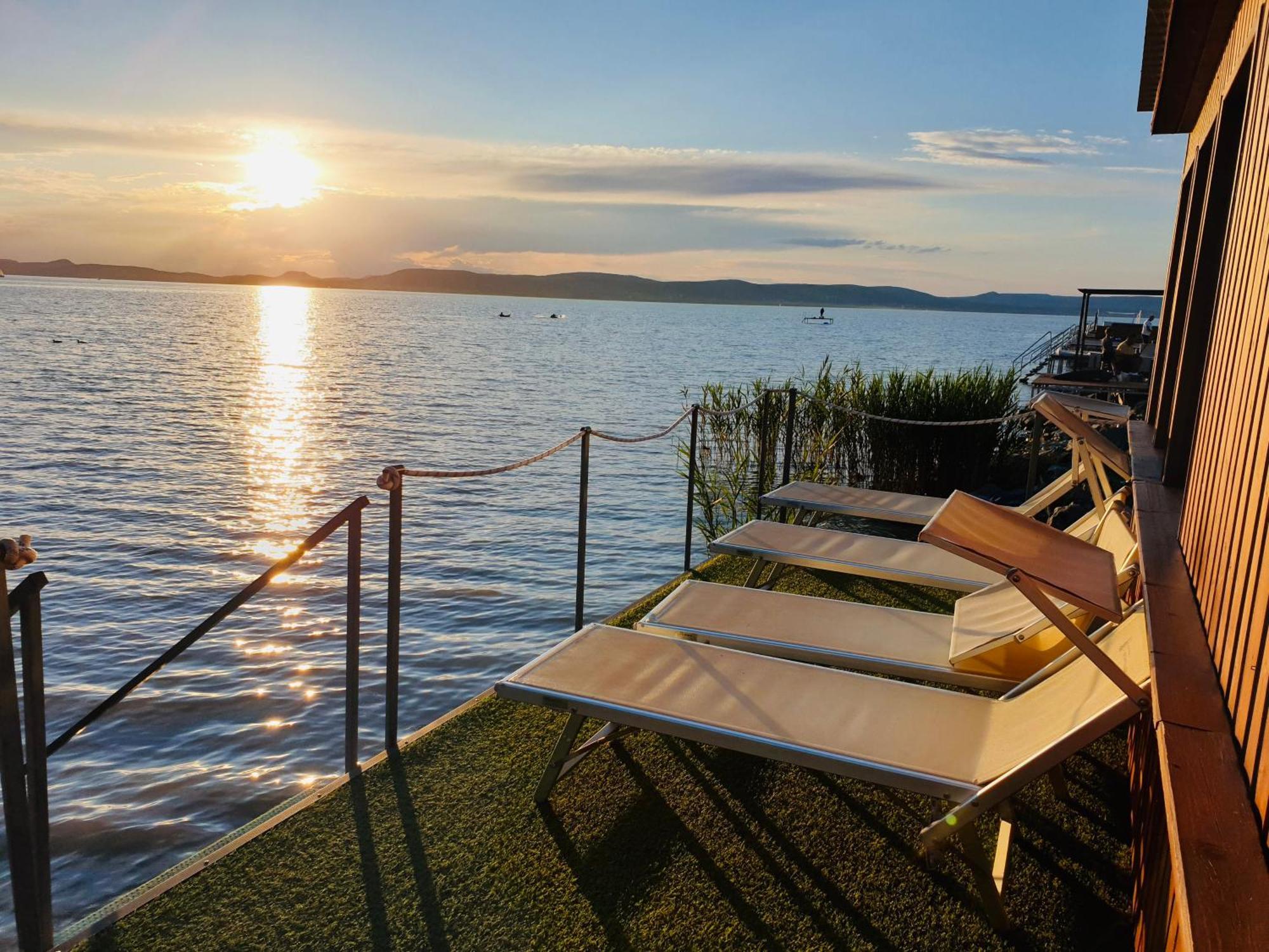Butique Apartman Grand Balatonlelle Buitenkant foto