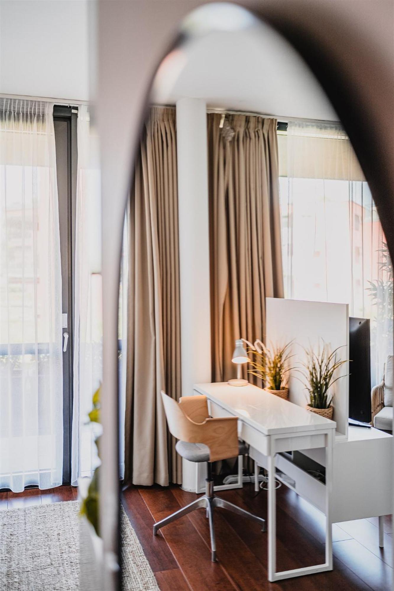 Butique Apartman Grand Balatonlelle Buitenkant foto
