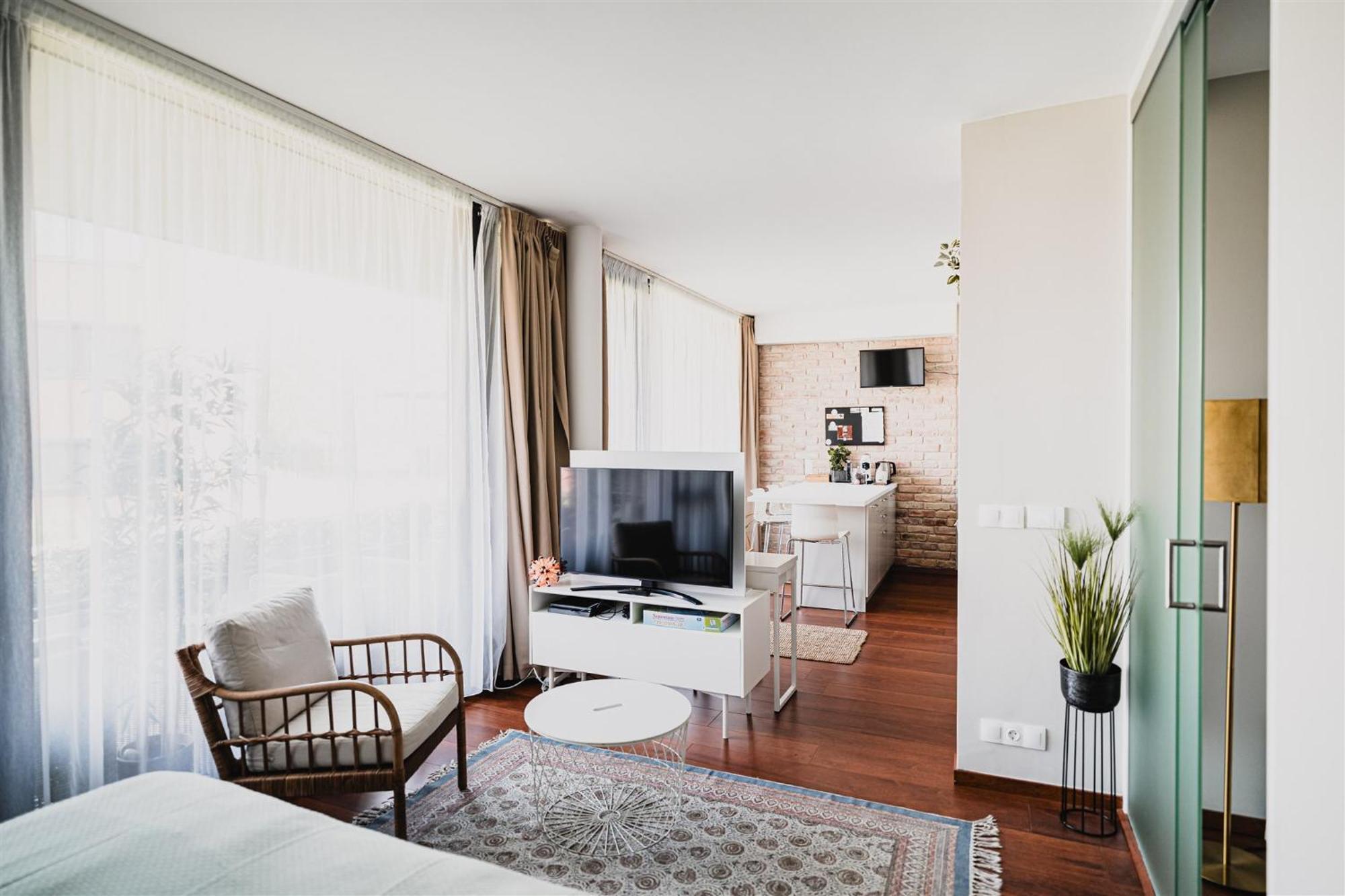 Butique Apartman Grand Balatonlelle Buitenkant foto