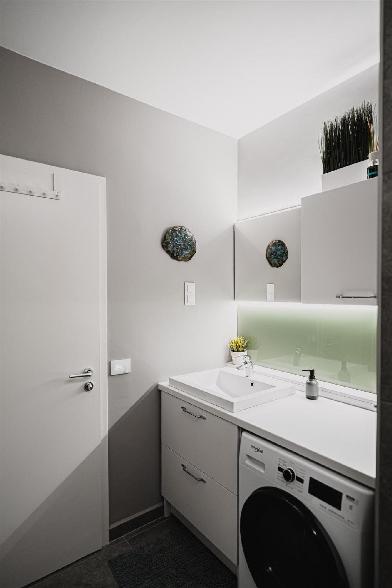 Butique Apartman Grand Balatonlelle Buitenkant foto